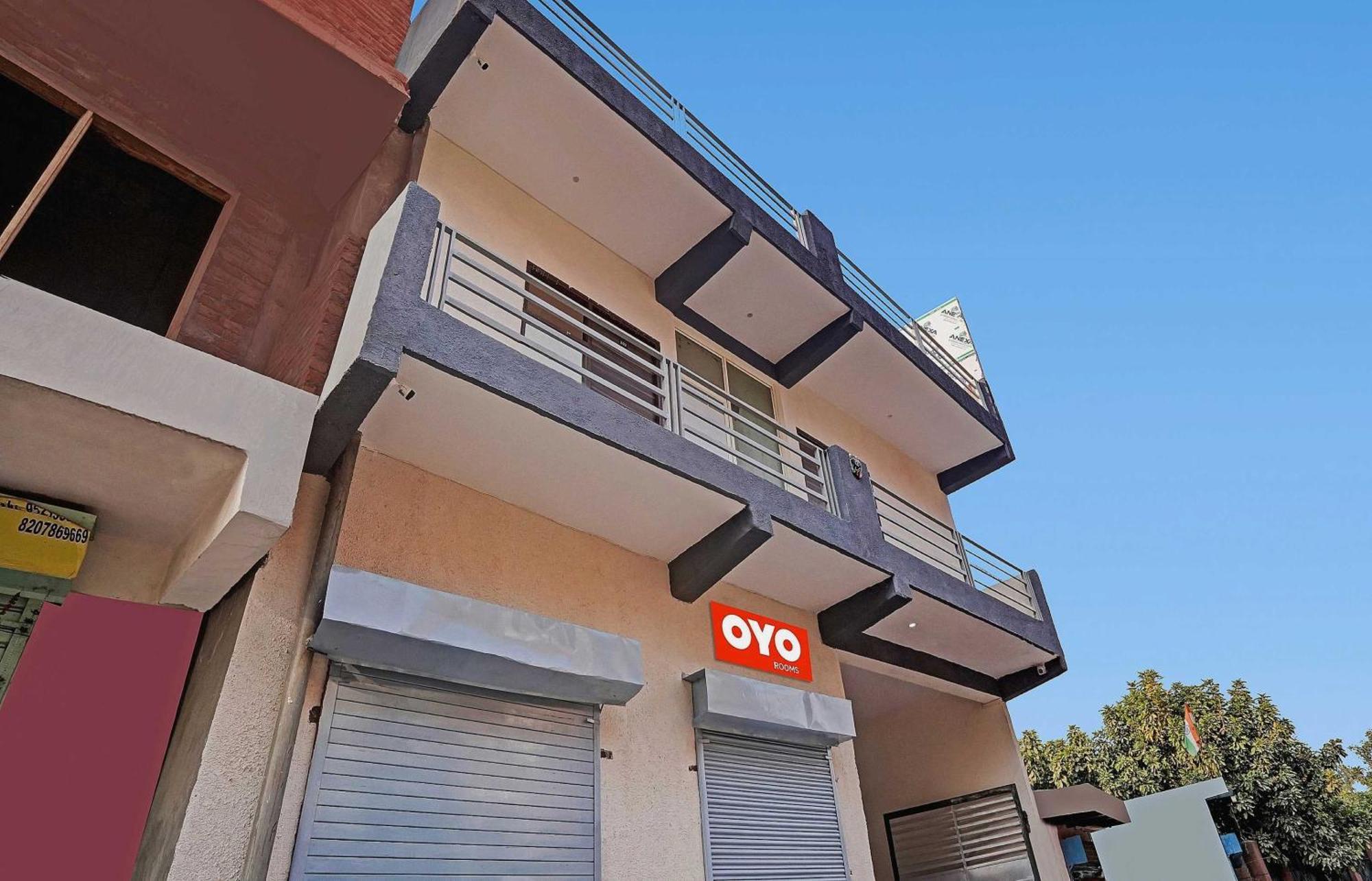 Hotel O Avs Hotel & Restaurant Noida Exterior photo