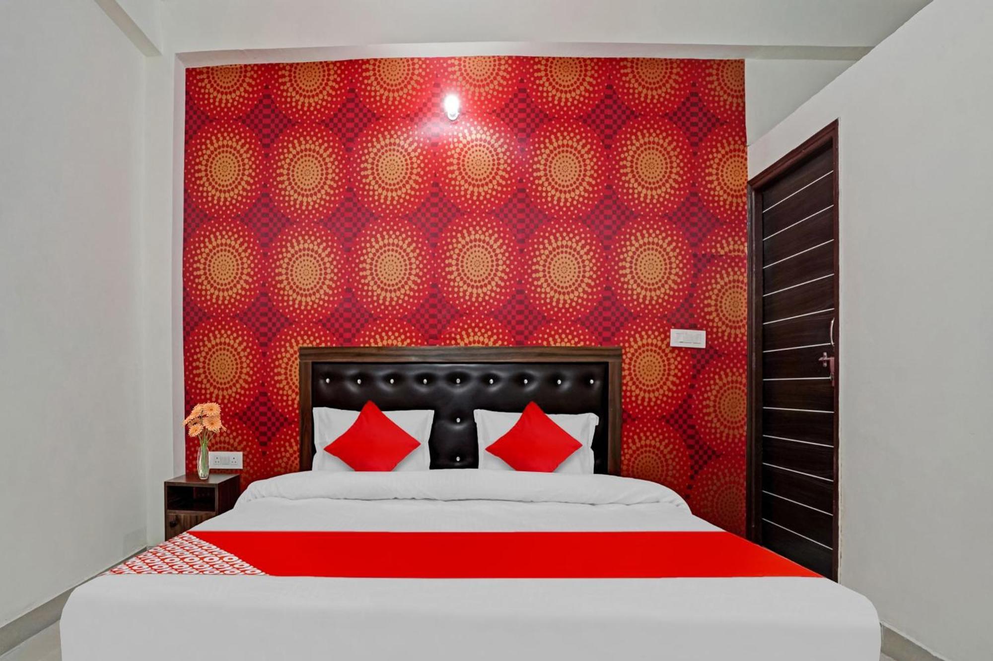 Hotel O Avs Hotel & Restaurant Noida Exterior photo