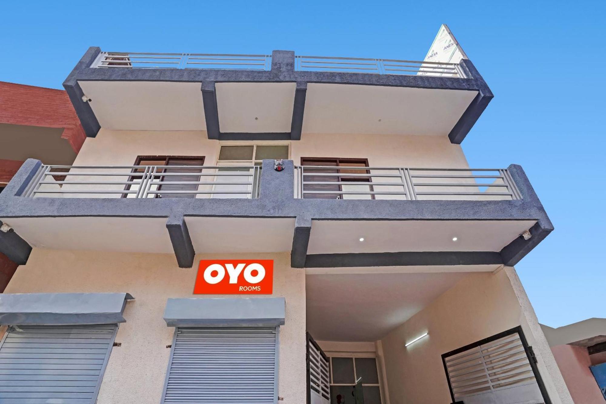 Hotel O Avs Hotel & Restaurant Noida Exterior photo