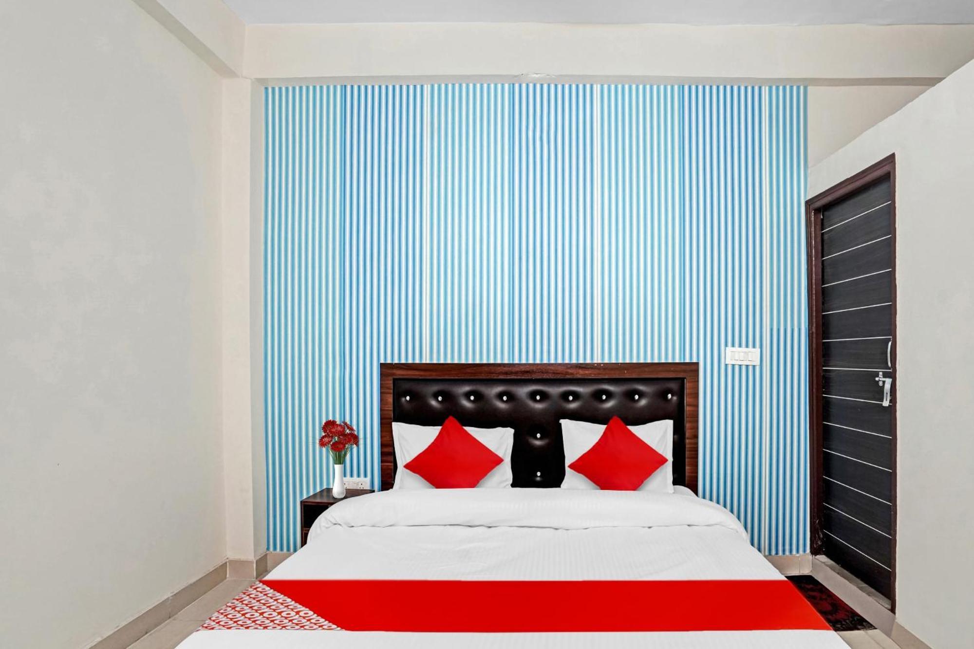 Hotel O Avs Hotel & Restaurant Noida Exterior photo